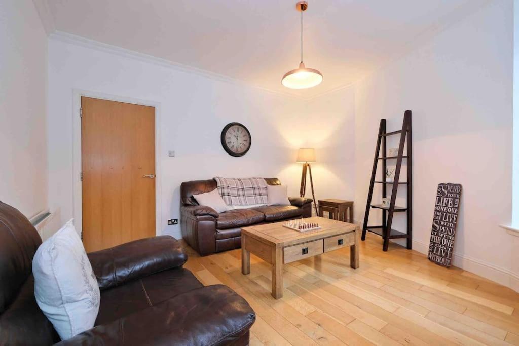 Modern & Spacious Apartment In City Centre Αμπερντήν Εξωτερικό φωτογραφία
